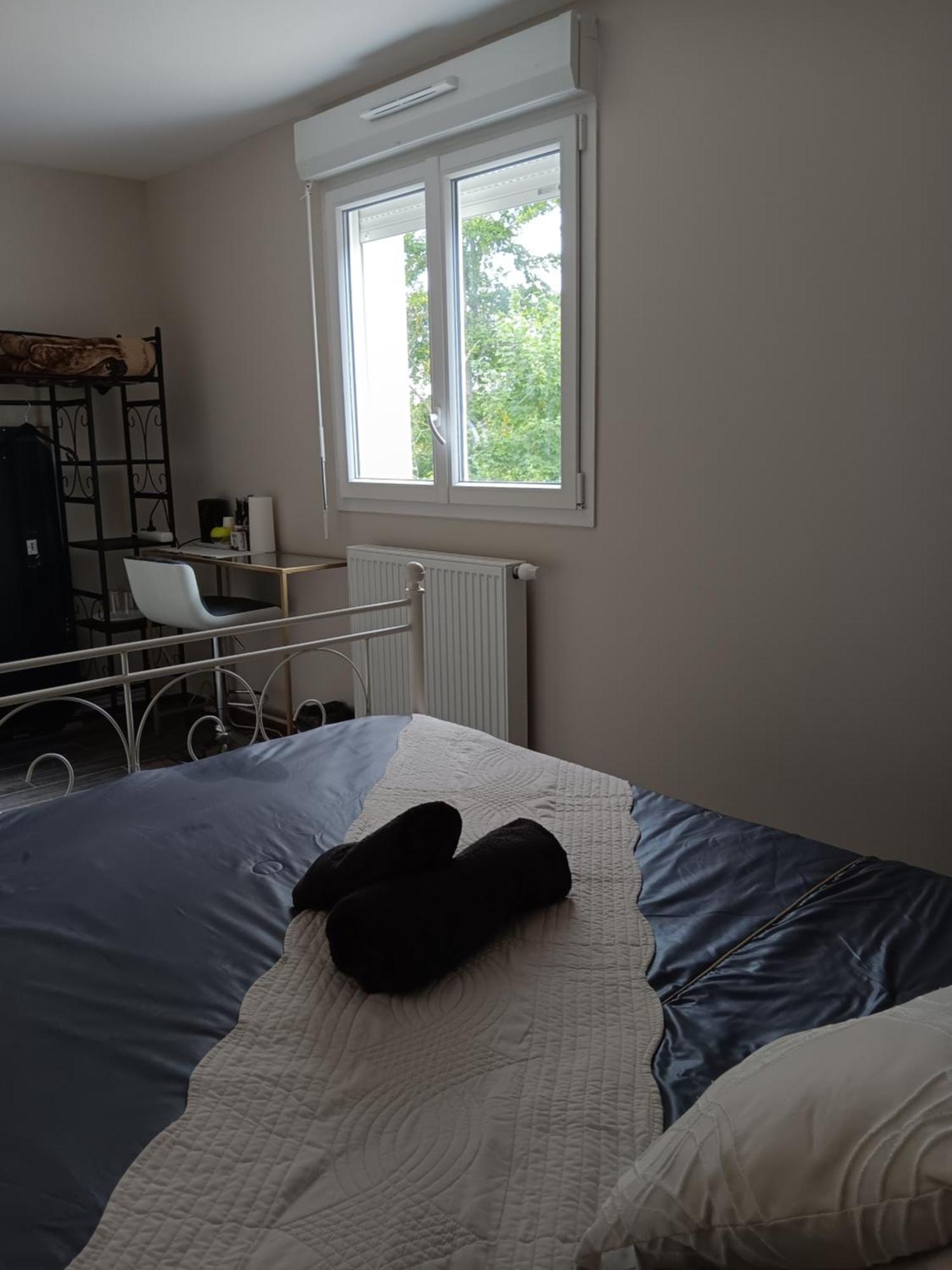 Chambre Privee Dans Une Maison Familiale Charmes  Eksteriør billede